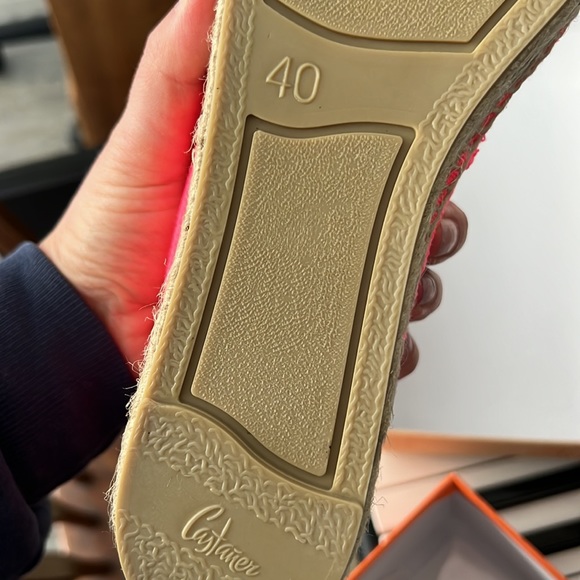 New in Box Fucsia Slip On shoes - Picture 6 of 6